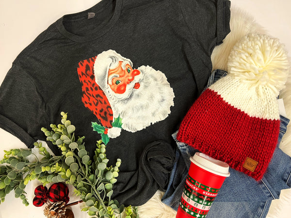 Itโs all about the leopard hat Santa ๐
๐ผ tee