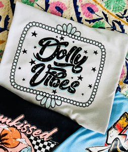 Dolly vibes stone tee