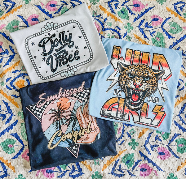 Dolly vibes stone tee