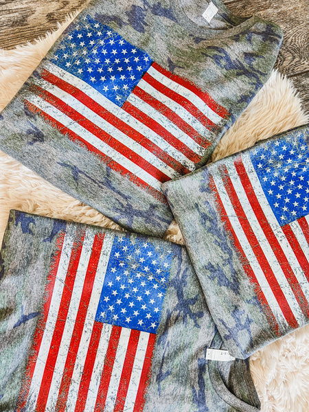 Vintage camo flag tee