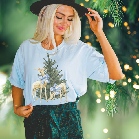 Reindeer Vintage Christmas Tree tee