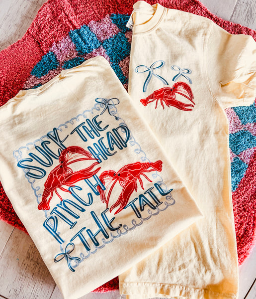 Such the head pinch the tail front back tee