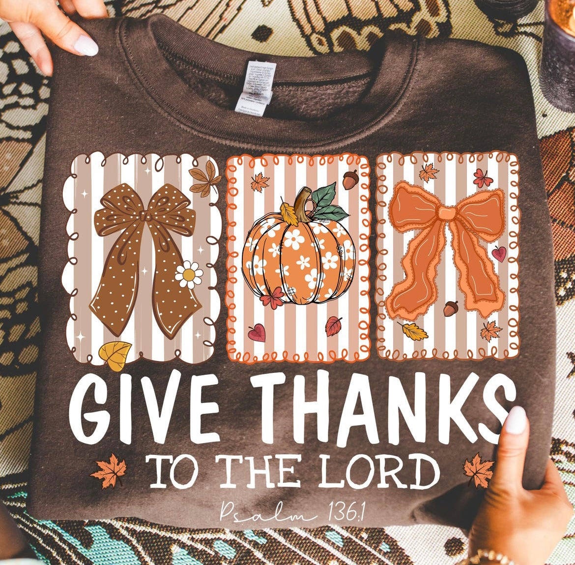Give thanks - Bow frames Chocolate sweatshirt