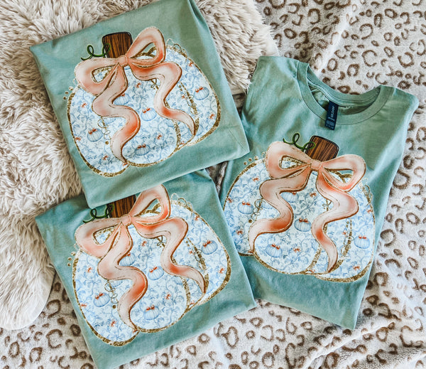 Blue floral Pumpkin - Sage tees