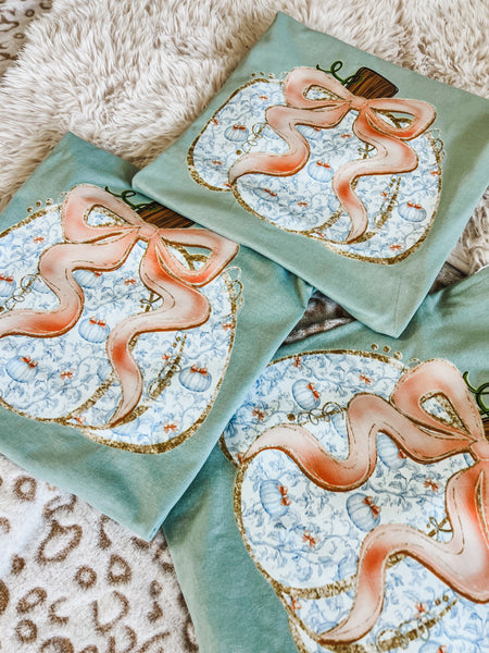 Blue floral Pumpkin - Sage tees