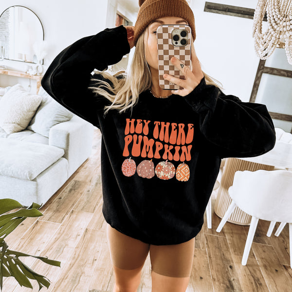 Black Hey There pumpkin tee/sweater