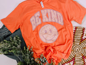 Be Kind Smiley tee