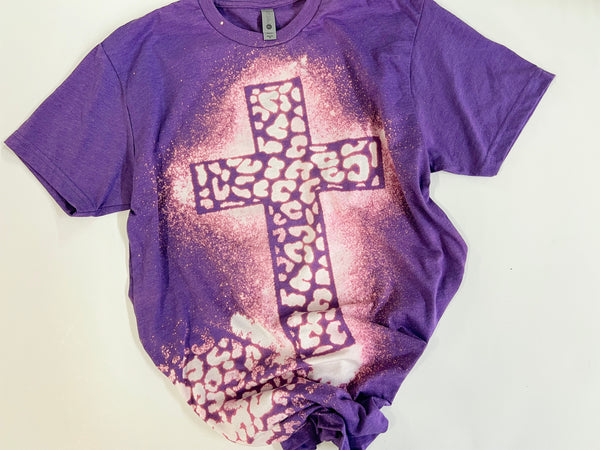 Dainty bleached leopard cross tees