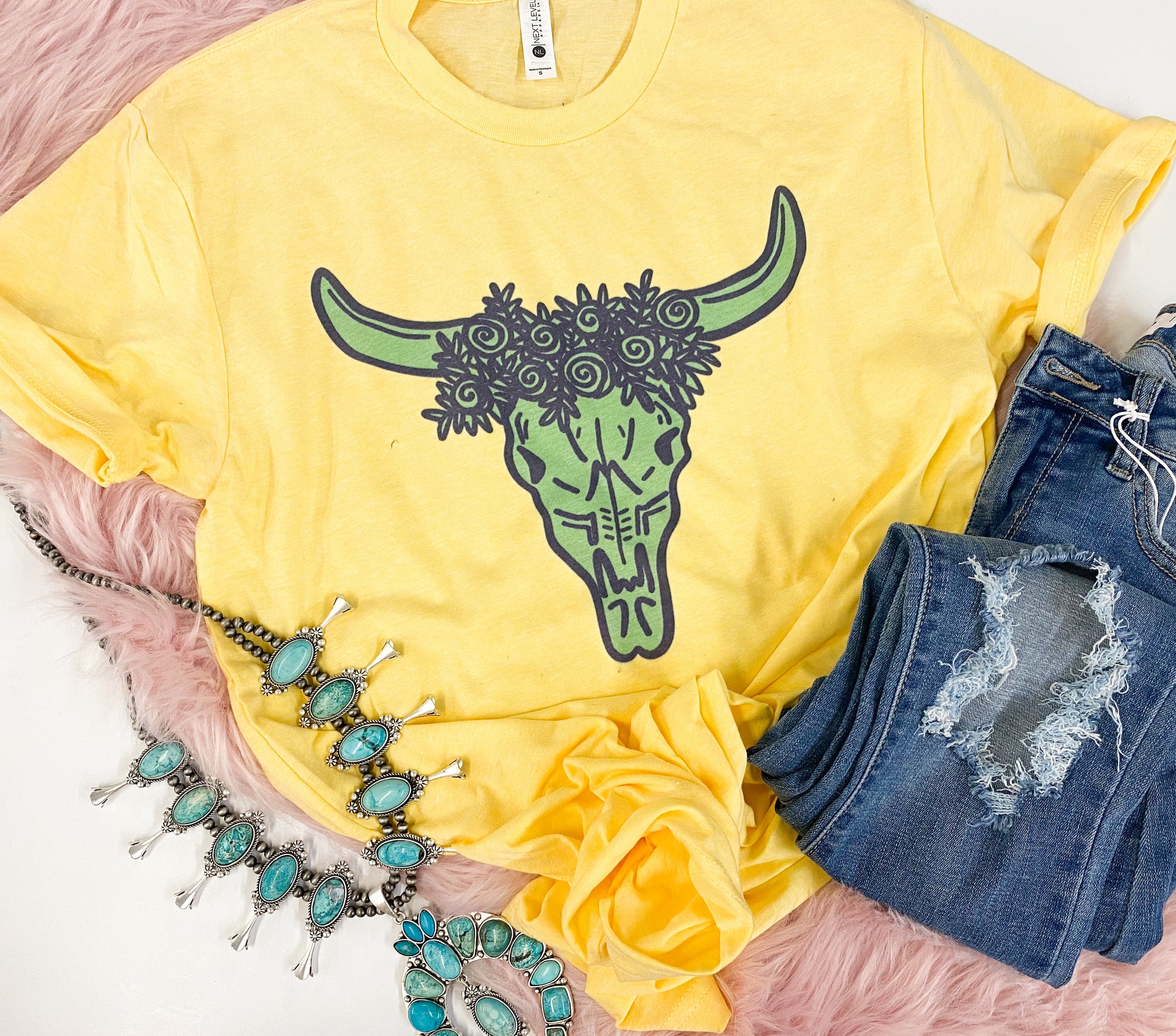 Turquoise skull bright tee