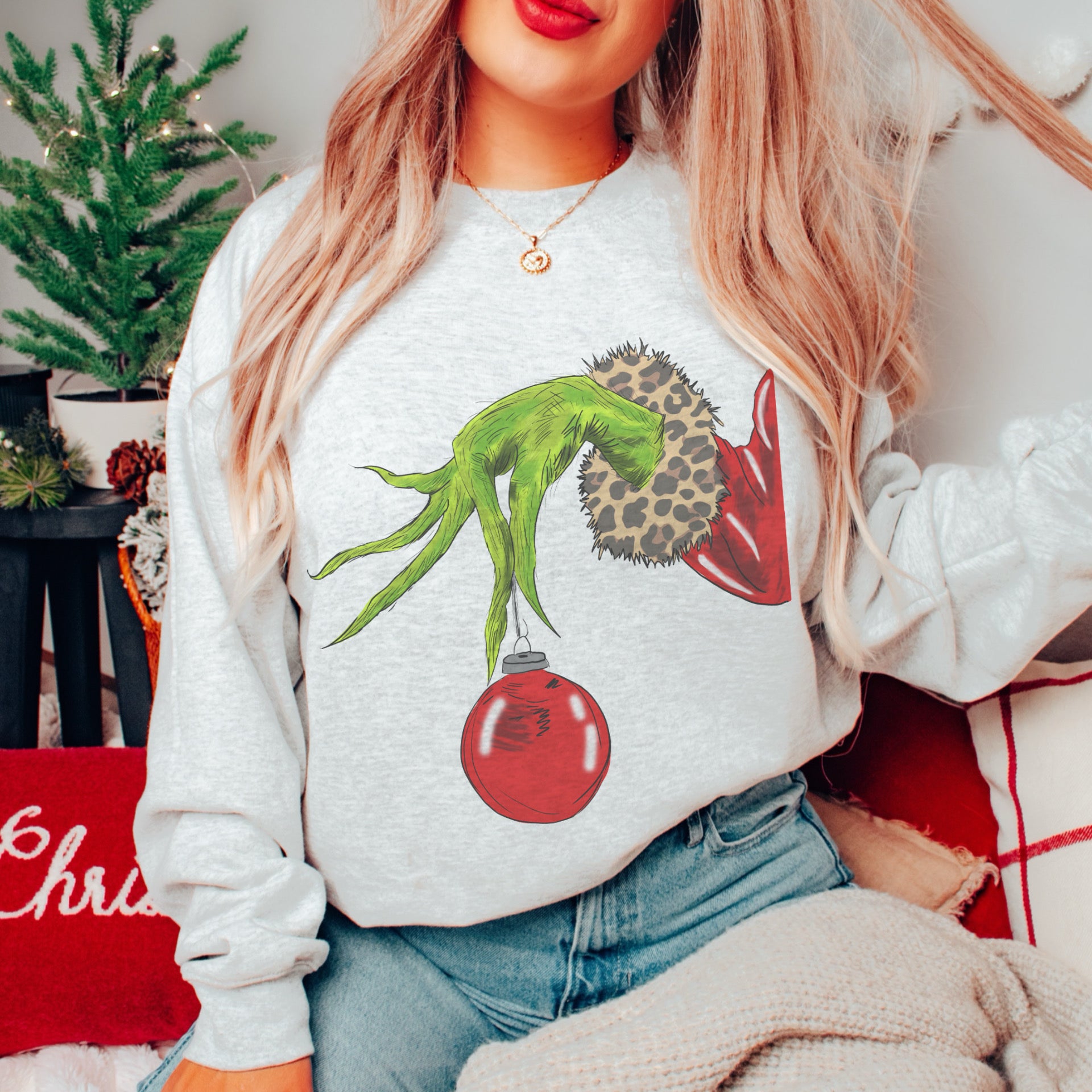 Last Ornament Grinch sweater/tee