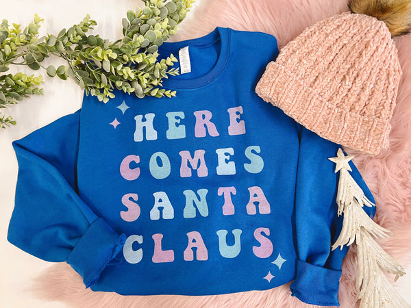 Here comes Santa • sweet sweater 💙