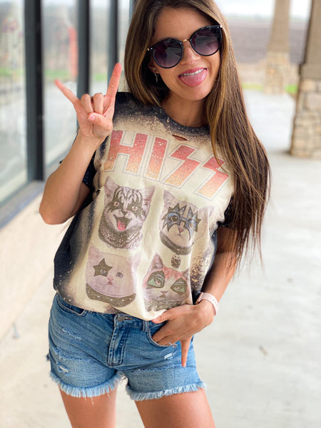 Hiss cats tee