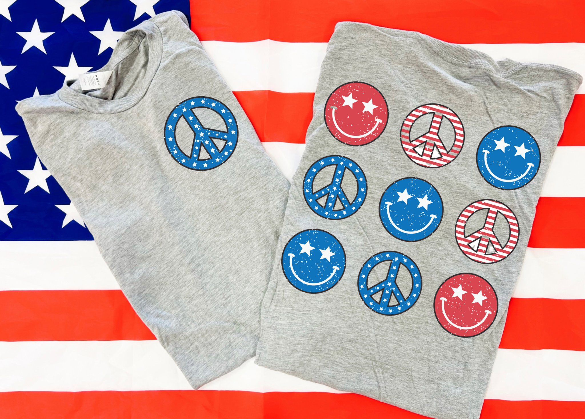 Peace and smiles tee