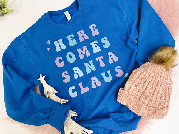 Here comes Santa • sweet sweater 💙