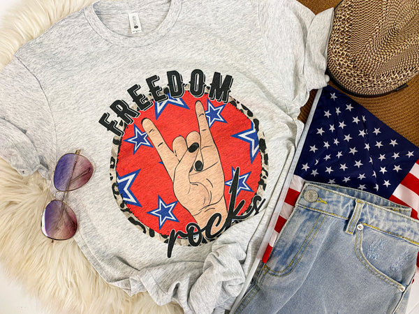 Freedom rocks 🤘🏻 tee (leopard or fleck)