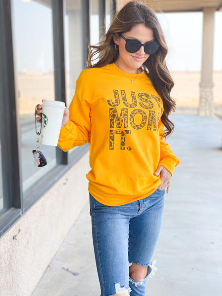 Just mom it (sweater or tee)