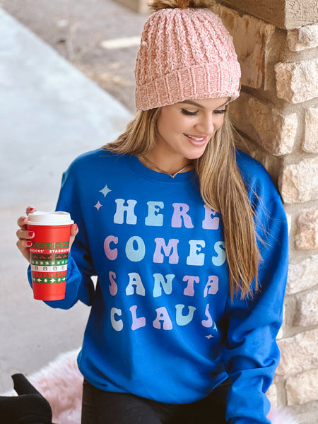 Here comes Santa • sweet sweater 💙