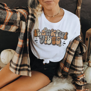 Thankful Vibes - Retro Bubble letter tee