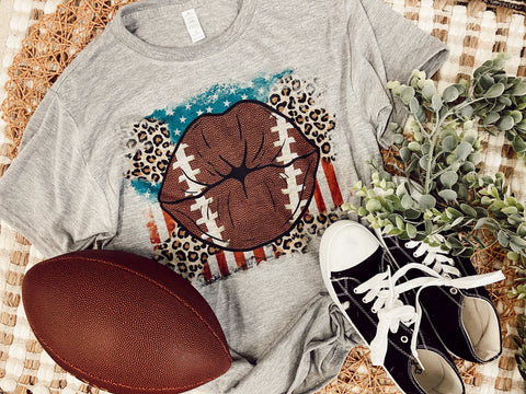 Football kisses tee