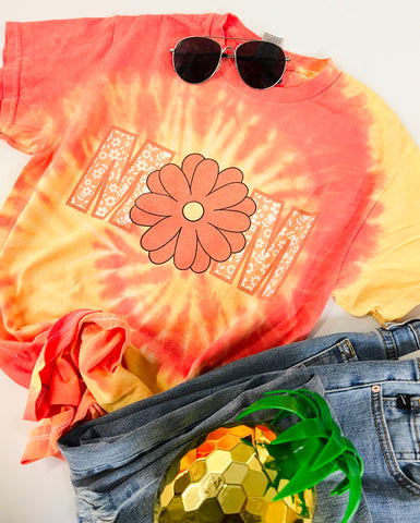 Daisy Mom Tee